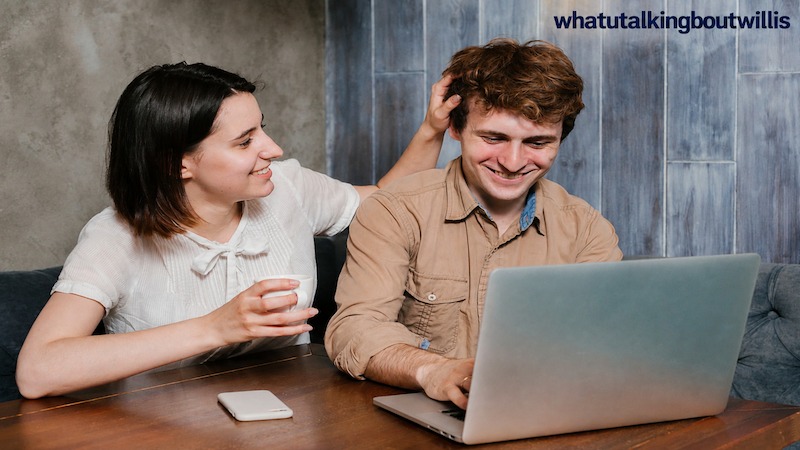Whatutalkingboutwillis blog featuring a couple enjoying time together online